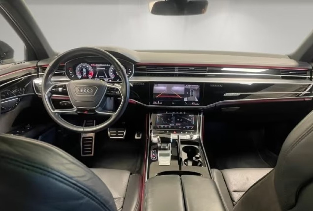 Audi S8 TFSIQuattro (4)