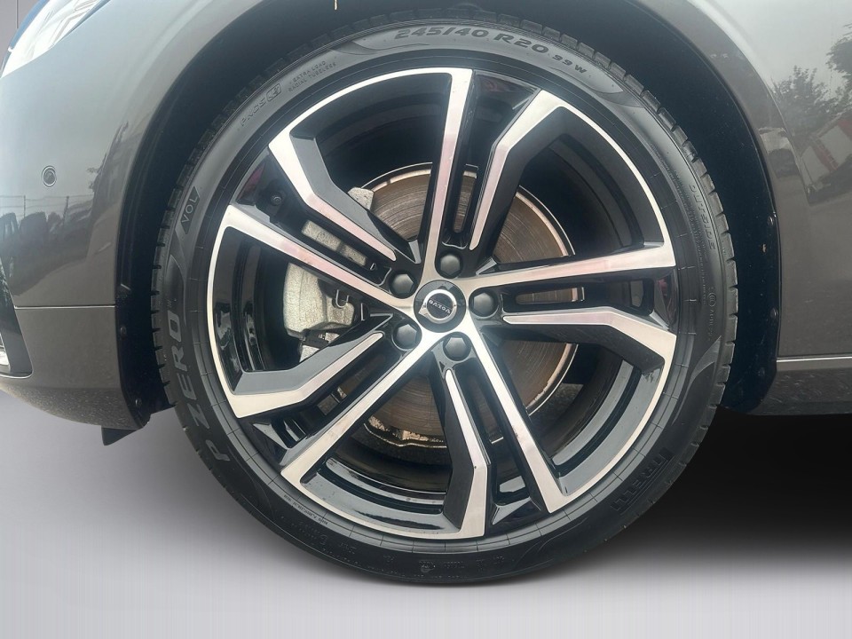 Volvo S90 T8 AWD Recharge Plus Dark - foto 7