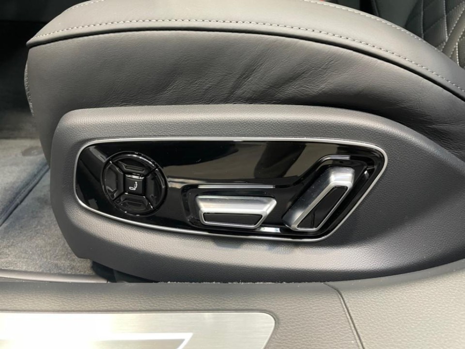 Audi S8 TFSI Quattro - foto 10