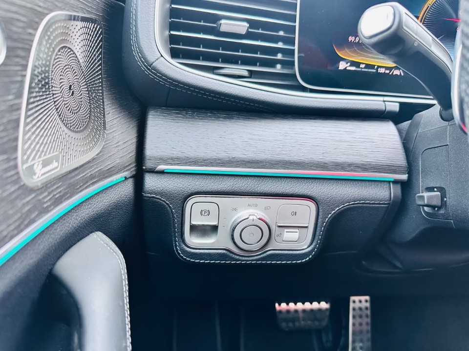 Mercedes-Benz GLE Coupé AMG 53 4MATIC+ - foto 31