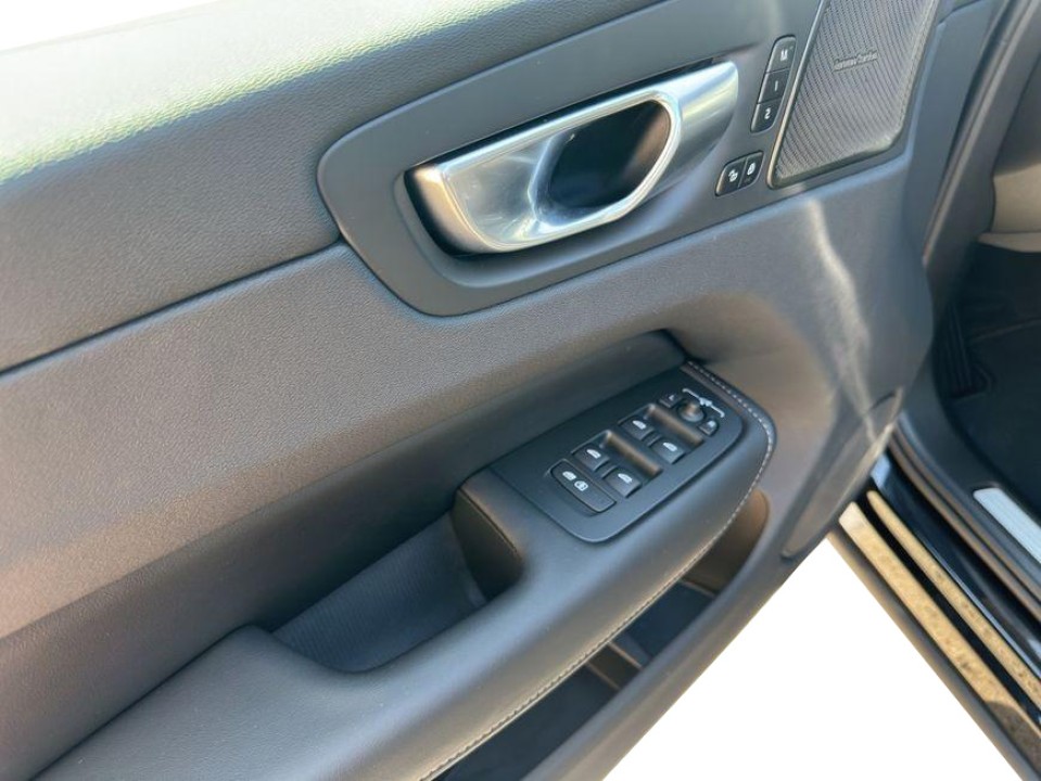 Volvo XC 60 B4 FWD Plus Dark - foto 14