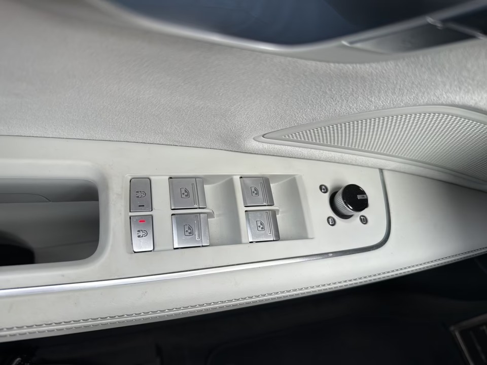 Audi S8 Quattro - foto 14