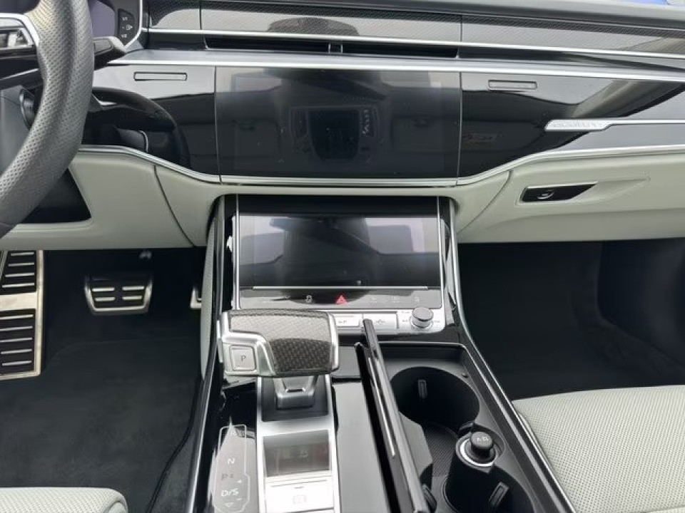 Audi S8 TFSI Quattro - foto 9