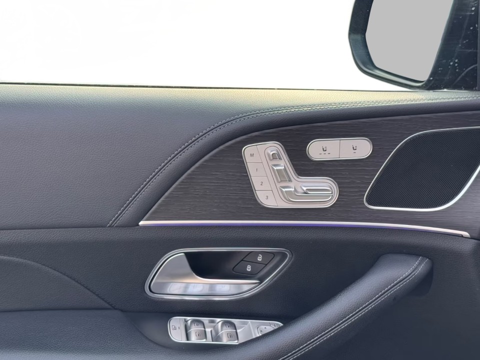 Mercedes-Benz GLE 400d 4MATIC AMG Line - foto 17