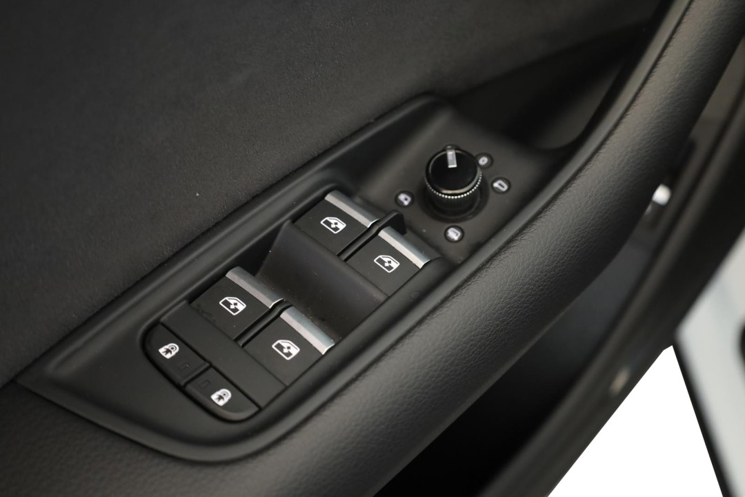 Audi Q8 50TDI quattro tiptronic S-Line - foto 18