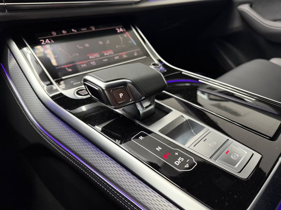 Audi Q8 50 TDI S-line - foto 14