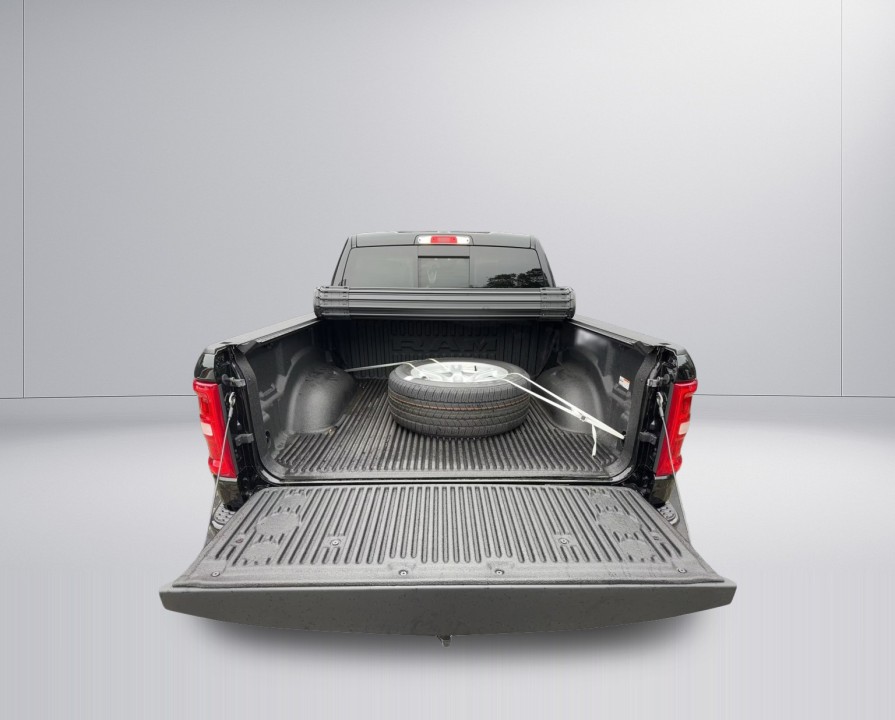 Dodge RAM 1500 Laramie - foto 17