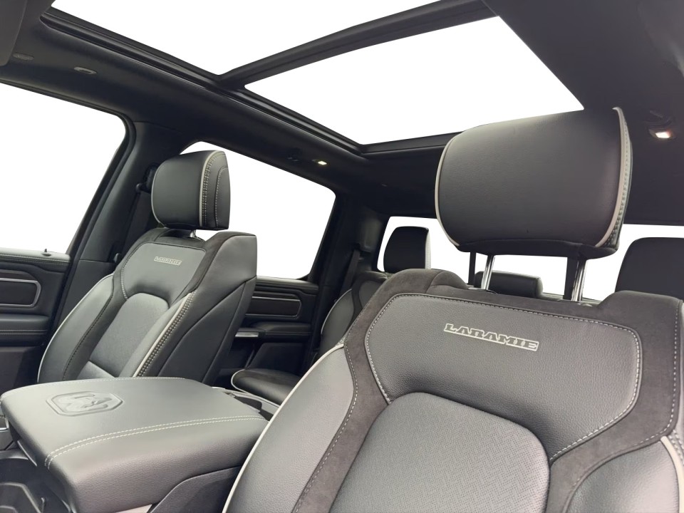 Dodge RAM 1500 Laramie - foto 13