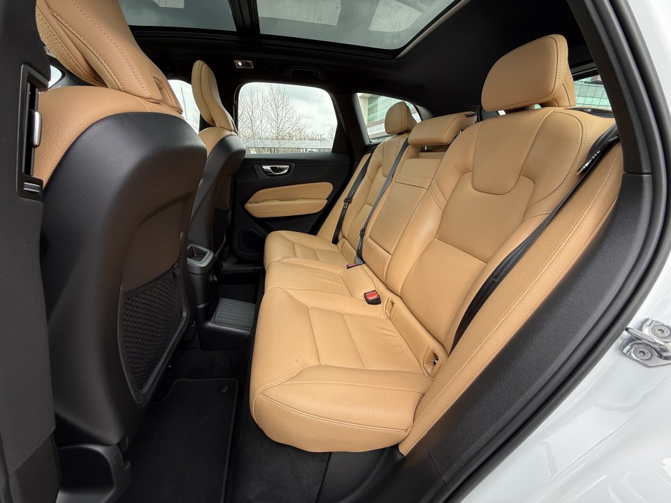 Volvo XC 60 T8 Recharge AWD Inscription - foto 14