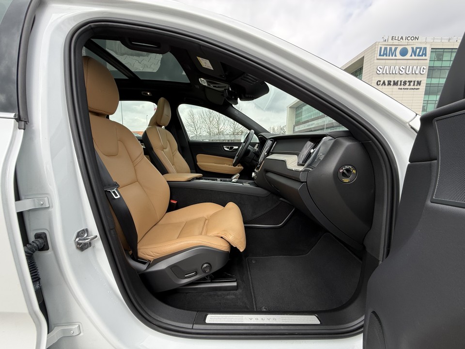 Volvo XC 60 T8 Recharge AWD Inscription - foto 16