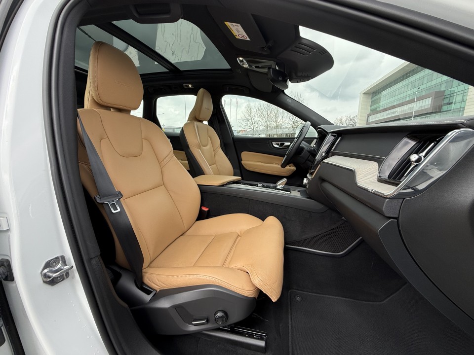 Volvo XC 60 T8 Recharge AWD Inscription - foto 17