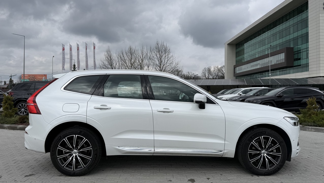 Volvo XC 60 T8 Recharge AWD Inscription (2)