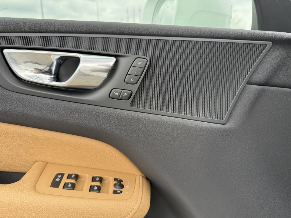 Volvo XC 60 T8 Recharge AWD Inscription - foto 24