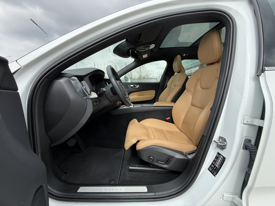 Volvo XC 60 T8 Recharge AWD Inscription - foto 9