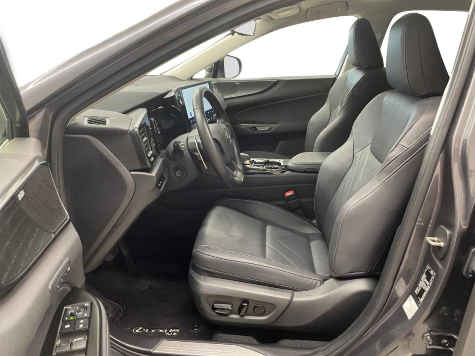 Lexus Seria NX 450h+ Luxury Line (5)