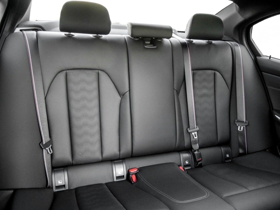 BMW M3 Competition (5)