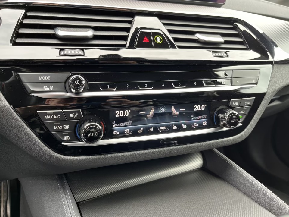 BMW M5 Competition - foto 12