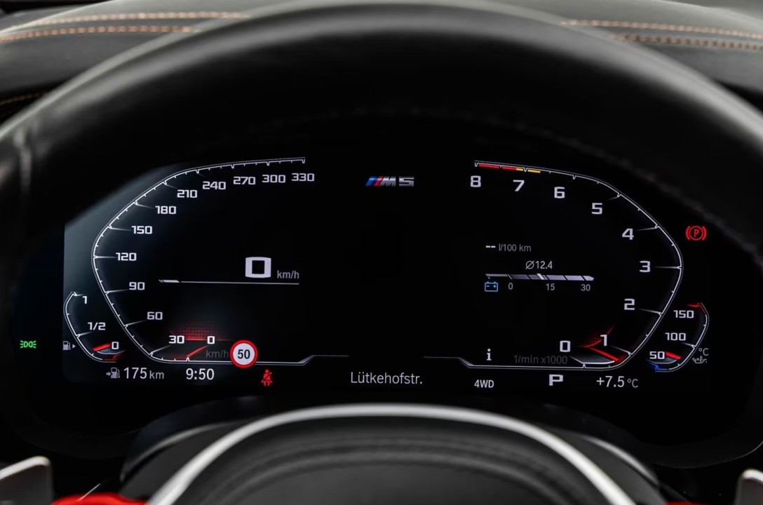 BMW M5 Competition - foto 18