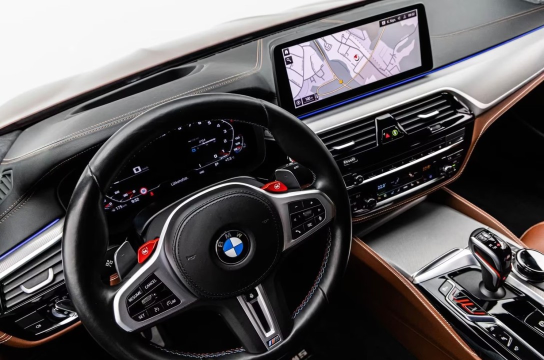 BMW M5 Competition - foto 13