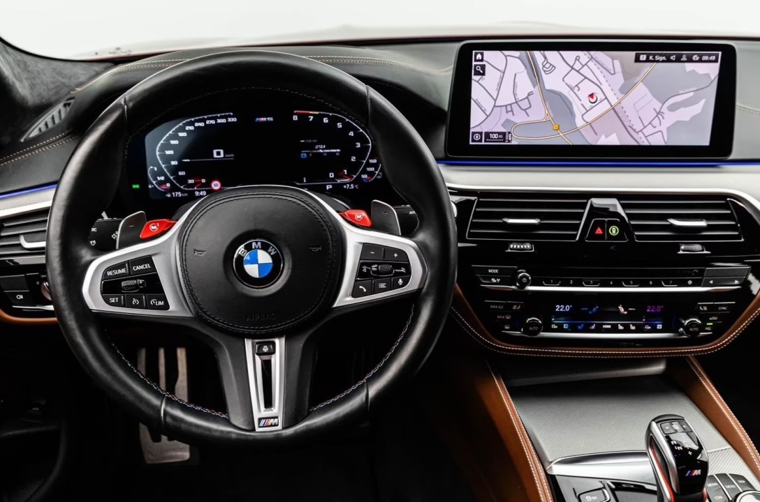 BMW M5 Competition - foto 10