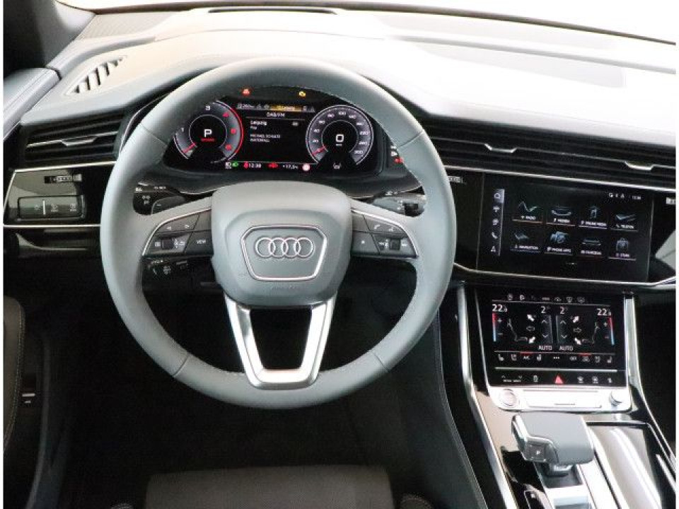 Audi Q8 50 TDI (3)