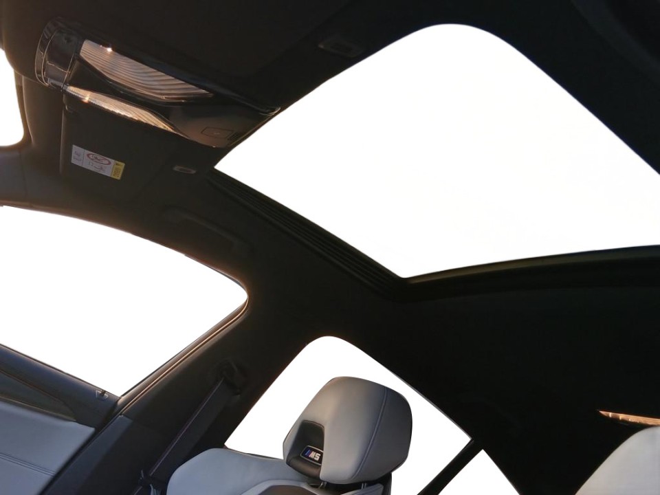 BMW M5 Competition - foto 13