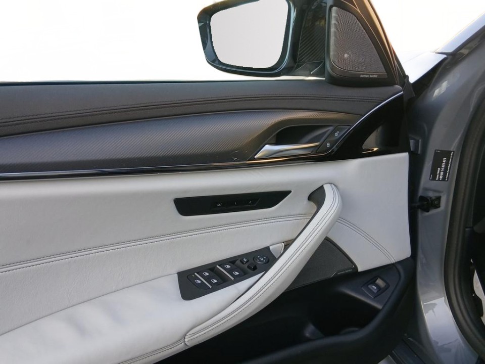 BMW M5 Competition - foto 12