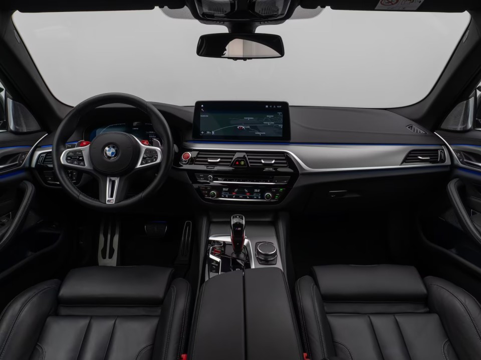 BMW M5 Competition - foto 16