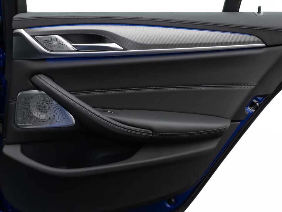 BMW M5 Competition - foto 34