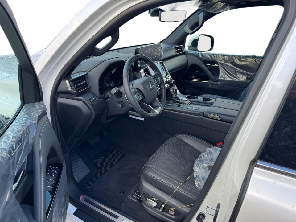 Lexus Seria LX 500d Luxury (5)