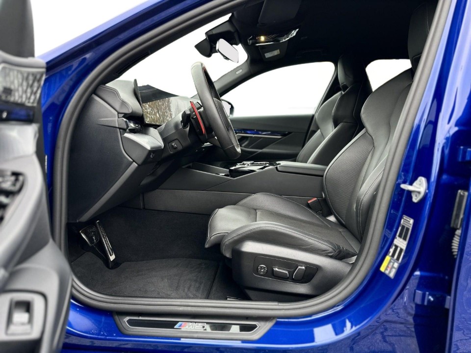 BMW M5 Touring - foto 6