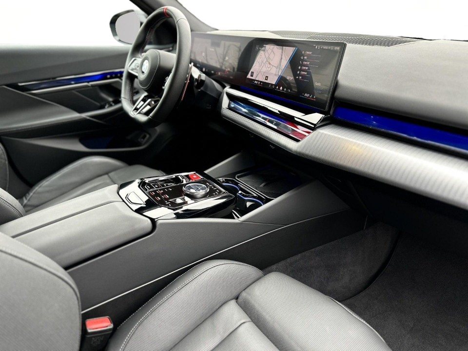 BMW M5 Touring - foto 9