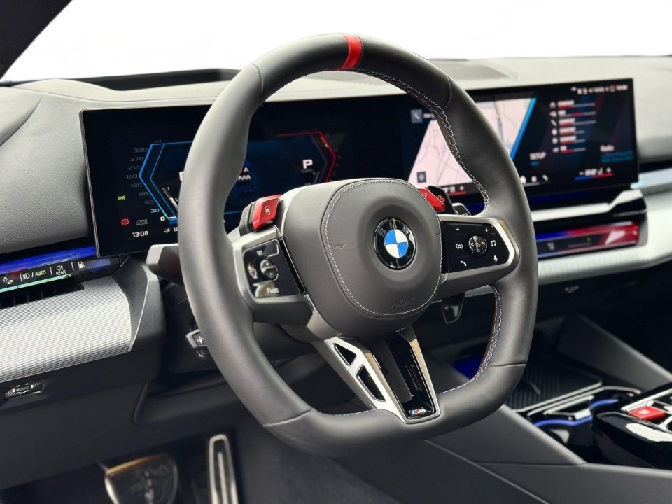 BMW M5 Touring - foto 13