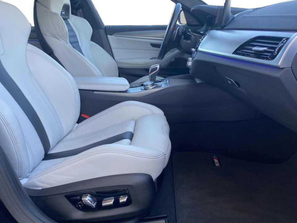 BMW M5 Competition - foto 11