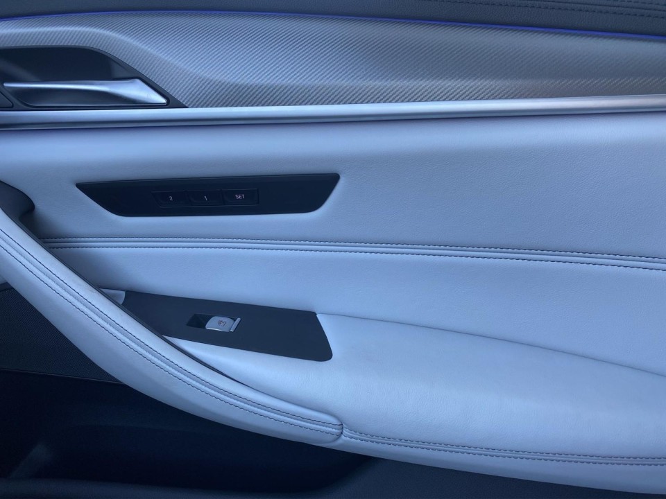 BMW M5 Competition - foto 16