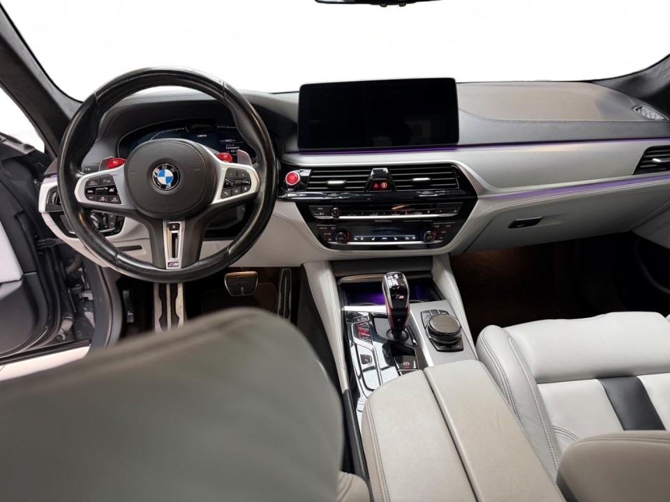 BMW M5 Competition - foto 16