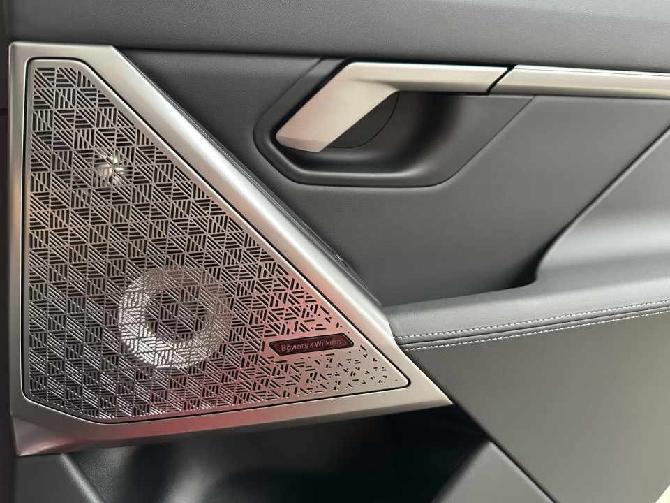 BMW M5 Touring - foto 16