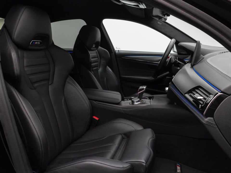 BMW M5 Competition - foto 18