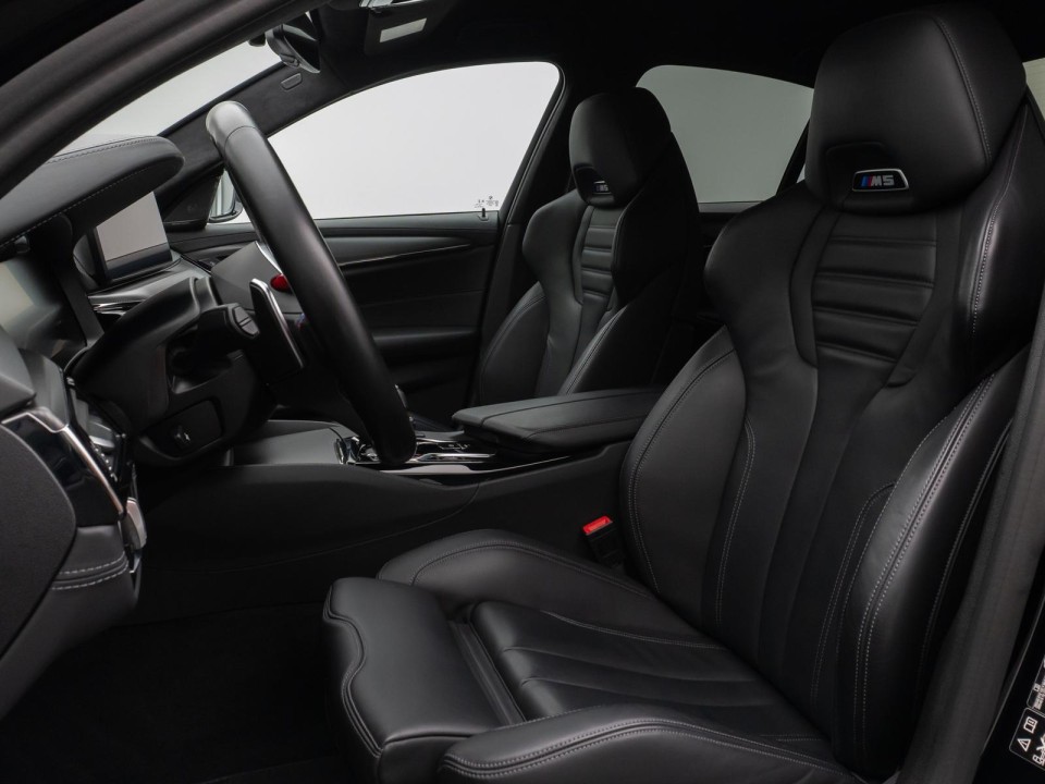 BMW M5 Competition - foto 20