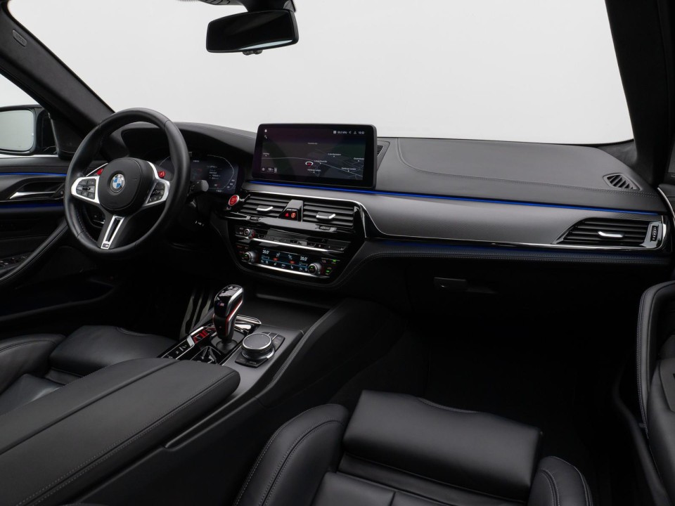 BMW M5 Competition - foto 26