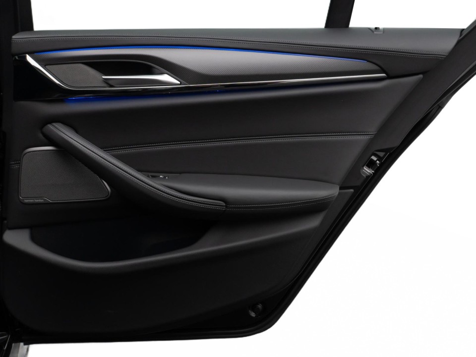 BMW M5 Competition - foto 34