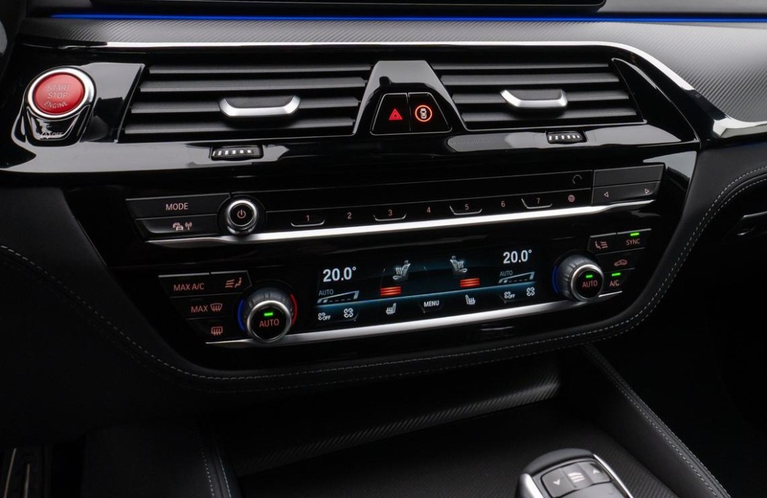 BMW M5 Competition - foto 29