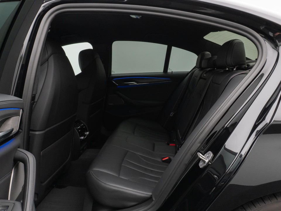 BMW M5 Competition - foto 14