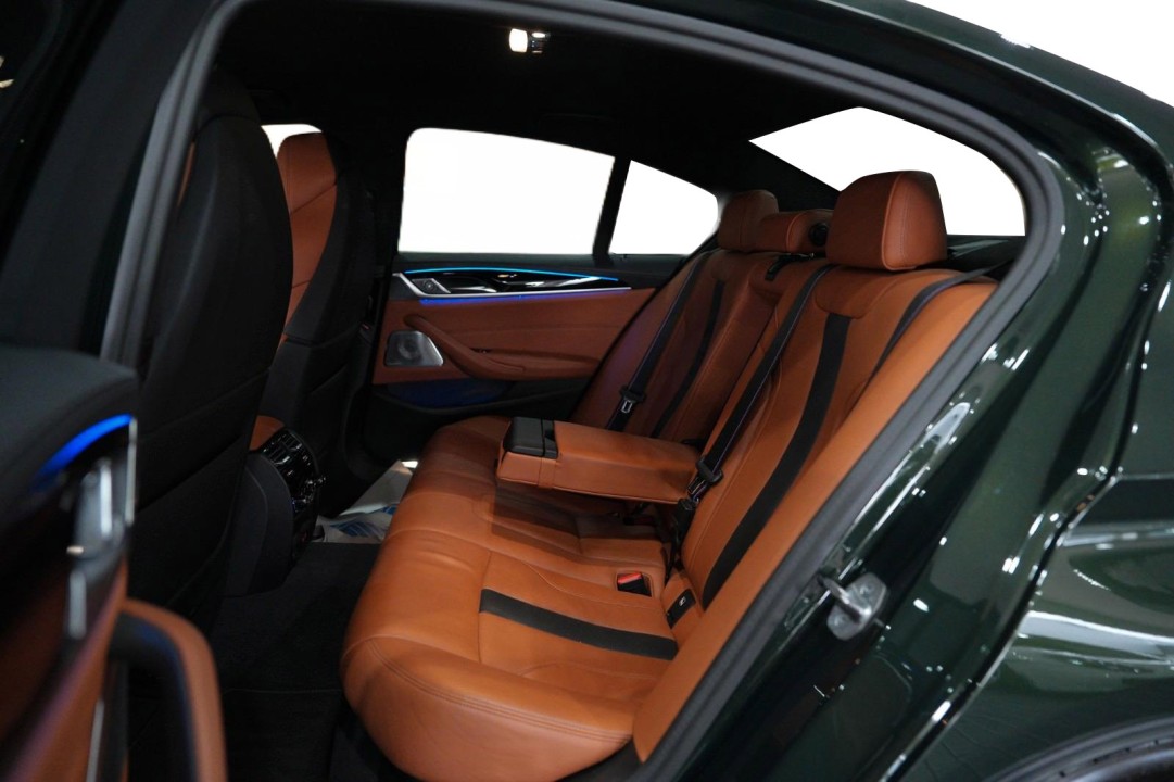 BMW M5 Competition - foto 11