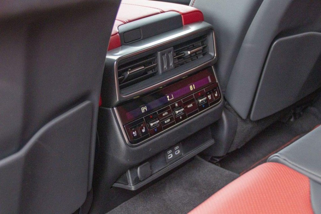 Lexus Seria LX Lexus LX 600 F-Sport - foto 26