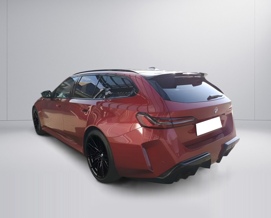 BMW M5 Touring xDrive (4)