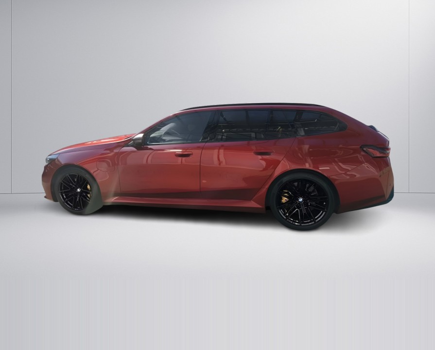 BMW M5 Touring xDrive (5)
