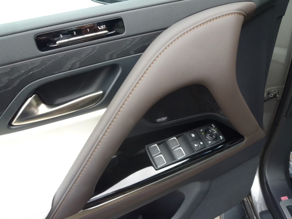 Lexus Seria LX 500d - foto 15