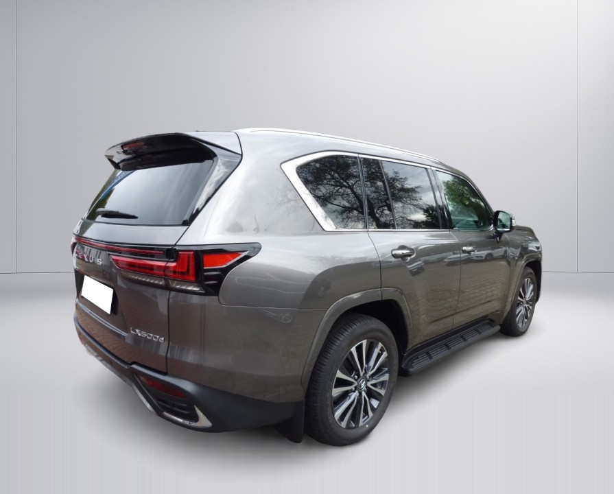 Lexus Seria LX 500d (2)