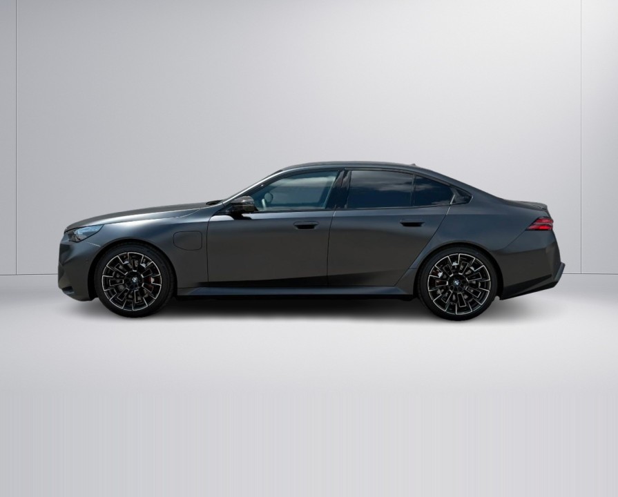 BMW M5 xDrive - foto 6